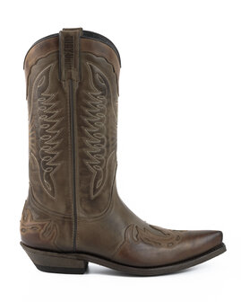 17 cowboy boots